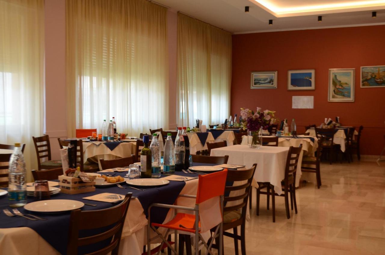 Hotel Boston Cesenatico Εξωτερικό φωτογραφία