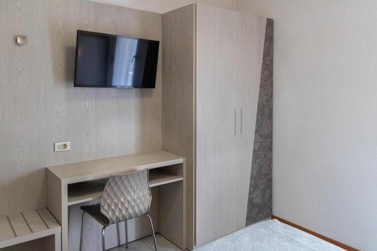 Hotel Boston Cesenatico Εξωτερικό φωτογραφία