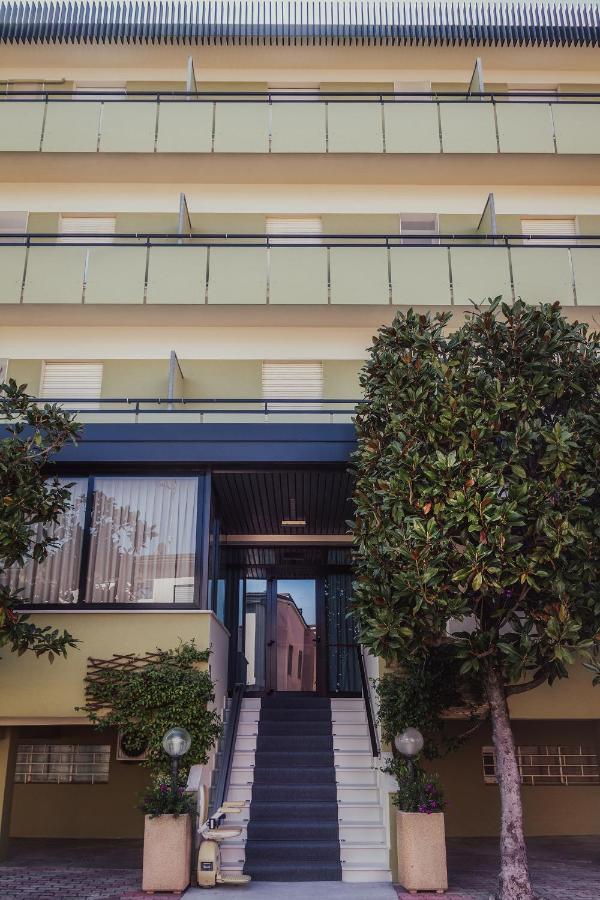 Hotel Boston Cesenatico Εξωτερικό φωτογραφία